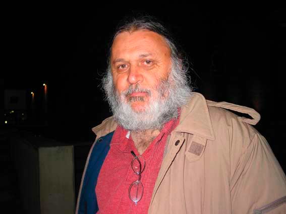 Dr Jo Toscano concludes Dawn Walk, 7 December 2003