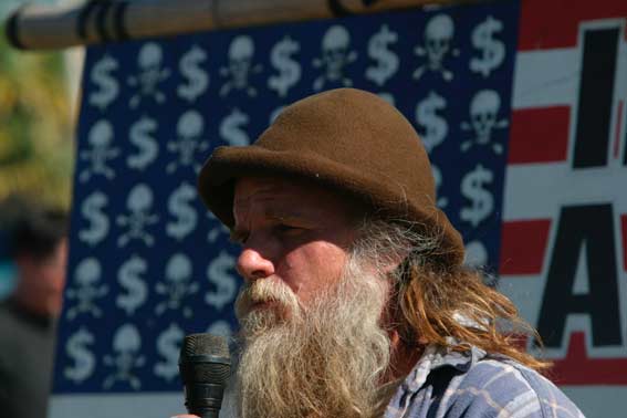 Michael Balderstone speaks at Byron Bay Independence from America Day rally 4 July 2003